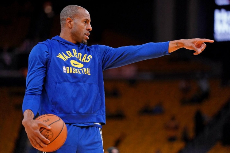 九游平台-一哥：小时候我学习比打球更好 老师说若我选择篮球将一事无成