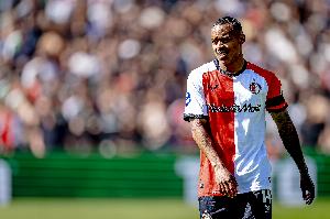 法媒：马赛全力推进派修转会，费耶诺德标价4000万欧